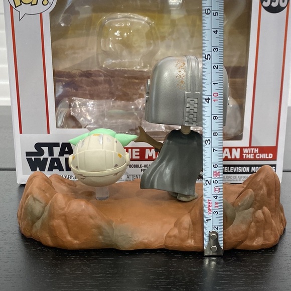 Funko Pop! Star Wars: The Mandalorian and The Child Vinyl Bobblehead Figure - Picture 8 of 13